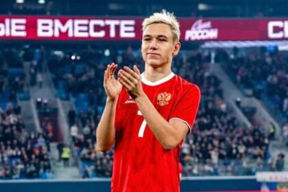 Rusya Milli Takımı, Aleksey Batrakov'u Galatasaray'a uğurladı - Fanatik Gazetesi Galatasaray (GS) Haberleri - Spor