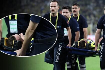 Korkutan anlar! Fenerbahçe'de Kerem Aktürkoğlu sedyeyle sahadan çıkarıldı - Fanatik Gazetesi Fenerbahçe (FB) Haberleri Spor