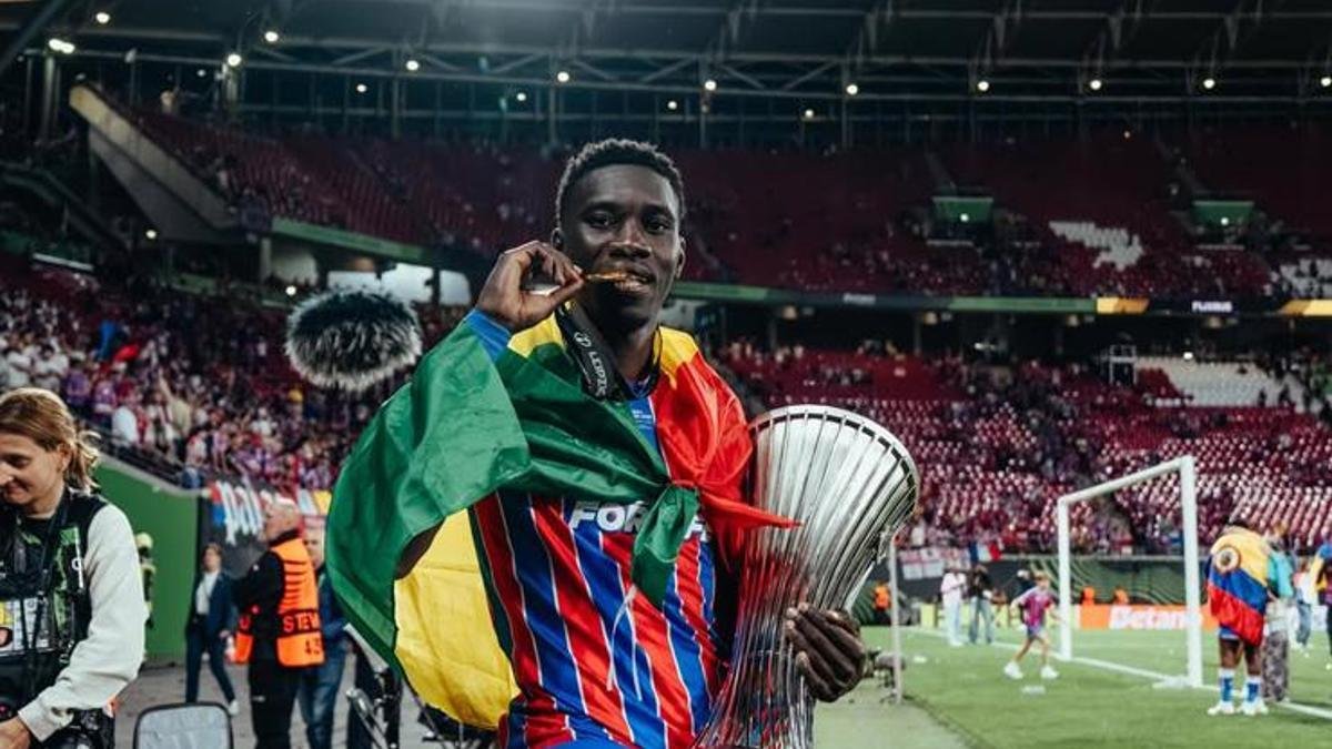 Ismaila Sarr'dan olay hareket! Sanki doğuştan Galatasaraylı... - Fanatik Gazetesi Galatasaray (GS) Haberleri - Spor