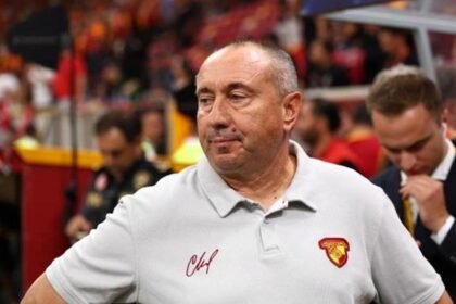 Göztepe Teknik Direktörğ Stanimir Stoilov'dan Galatasaray açıklaması: 'Buradan puan hak ederek ayrılmamız gerekiyordu' - Fanatik Gazetesi Futbol Haberleri - Spor