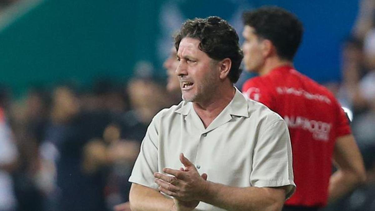 Fatih Tekke’den Amedspor mağlubiyeti sonrası öz eleştiri! 'Sorumlusu benim' - Fanatik Gazetesi Trabzonspor (TS) Haberleri - Spor