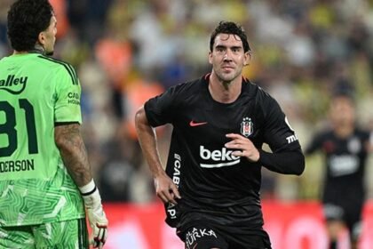 Duvan Vlahovic Kadıköy'ü susturdu! Beşiktaş'ın golcüsünden derbi mesaisi - Fanatik Gazetesi Beşiktaş (BJK) Haberleri - Spor