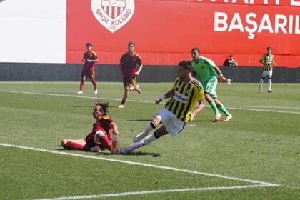 (ÖZET) Fenerbahçe sonunu getirmedi | Fenerbahçe-Roma UEFA Gençlik Ligi maç sonucu: 2-4 - Fanatik Gazetesi Fenerbahçe (FB) Haberleri Spor