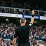 Futbolda devrim gibi yenilik: Siyah kart! Tribünlere kart çıkacak - Fanatik Gazetesi Futbol Haberleri - Spor