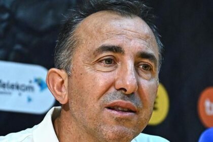 Rizespor teknik direktörü Recep Uçar: VAR iyi ki var! - Fanatik Gazetesi Futbol Haberleri - Spor