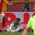 Galatasaray'ın golü neden iptal edildi? Trio ekibi tek tek açıkladı: 'Milisaniyelerle yakalanacak bir an' - Fanatik Gazetesi Galatasaray (GS) Haberleri - Spor