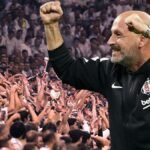 Beşiktaş tribünlerinde 'Italiano' korosu... 'Keşke 42 bin kişiyi tek tek kucaklayabilsem!' - Fanatik Gazetesi Beşiktaş (BJK) Haberleri - Spor