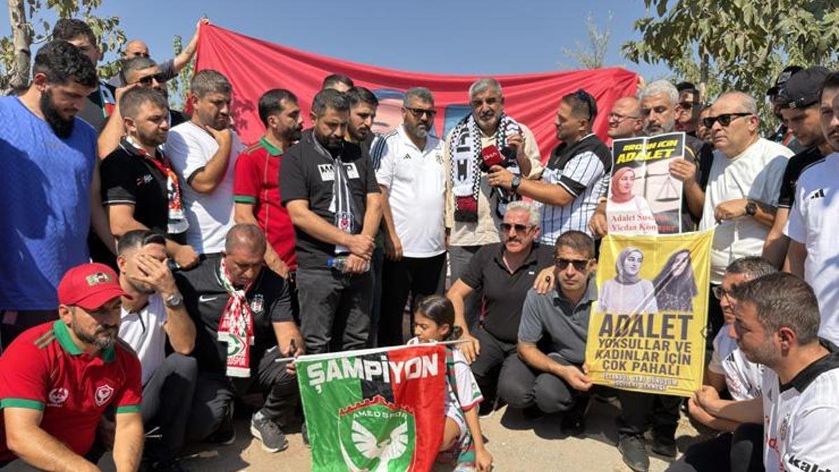 Taraftarlardan Rojin Kabaiş'in mezarına ziyaret - Fanatik Gazetesi Süper Lig Haberleri - Spor
