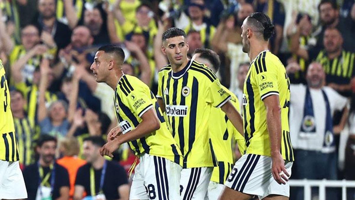 2 ay sahalardan uzak kalacak! Fenerbahçe'nin yıldızı ameliyat oldu - Fanatik Gazetesi Fenerbahçe (FB) Haberleri Spor