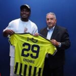 Emmanuel Emenike, Fenerbahçe'yi ziyaret etti - Fanatik Gazetesi Fenerbahçe (FB) Haberleri Spor