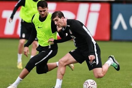 Beşiktaş'ta Vlahovic takımdan ayrı çalıştı - Fanatik Gazetesi Beşiktaş (BJK) Haberleri - Spor