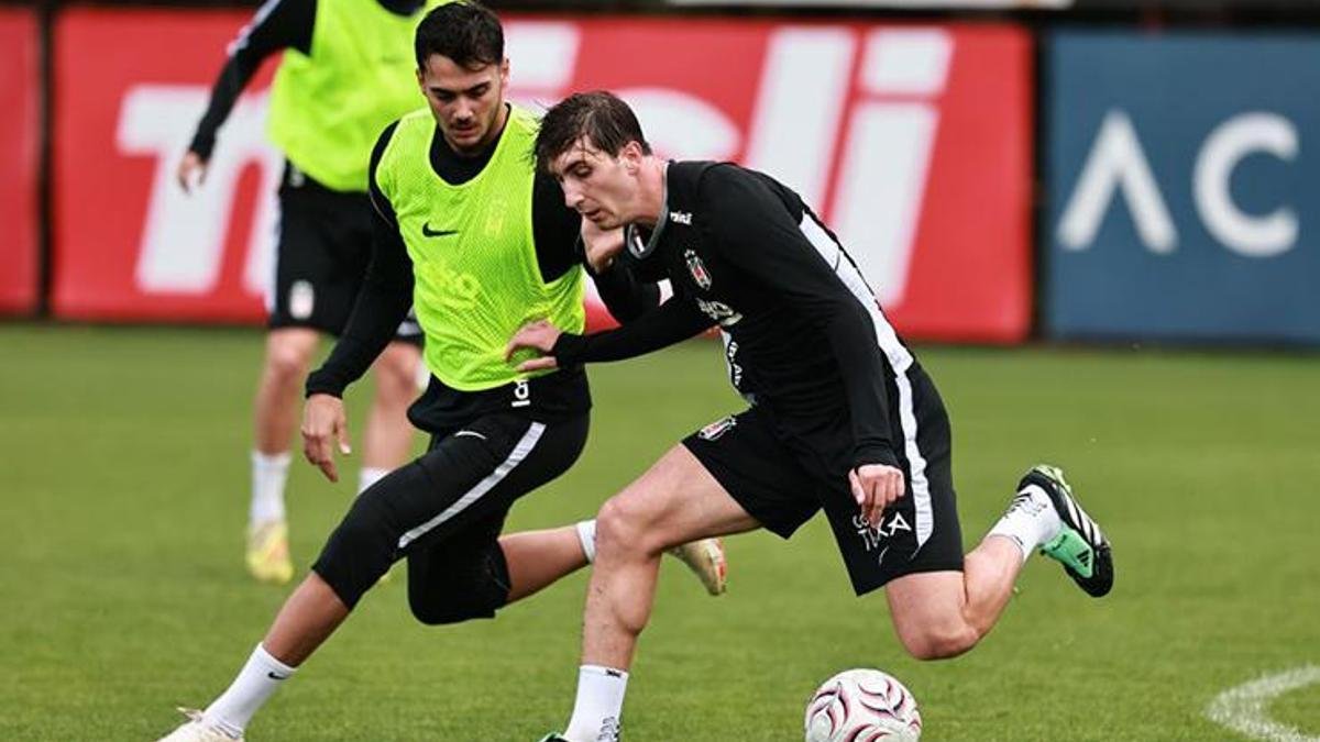 Beşiktaş'ta Vlahovic takımdan ayrı çalıştı - Fanatik Gazetesi Beşiktaş (BJK) Haberleri - Spor