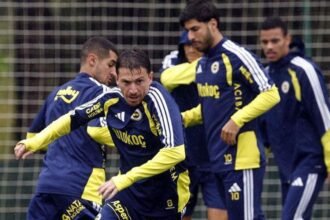 Fenerbahçe'de kaptan Mert Hakan Yandaş'a yeşil ışık - Fanatik Gazetesi Fenerbahçe (FB) Haberleri Spor