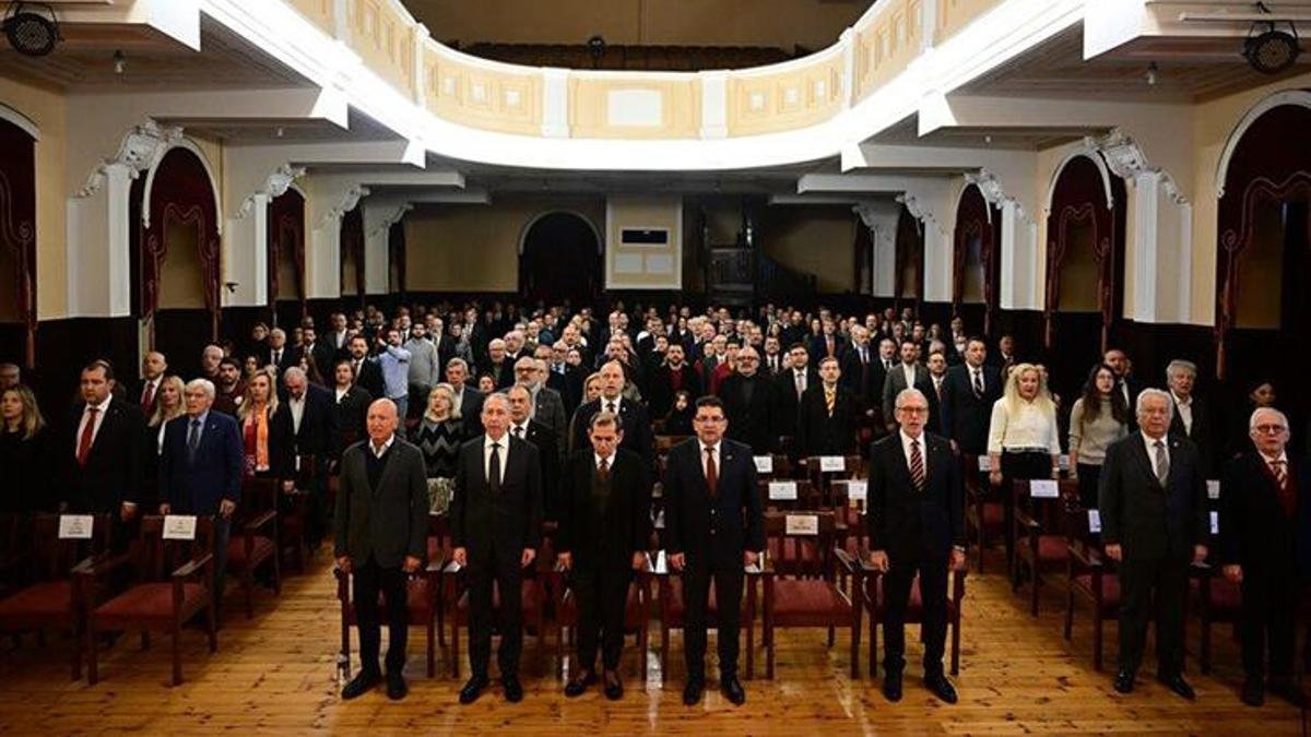 Galatasaray'da divan kurulu toplantısı yarın yapılacak - Fanatik Gazetesi Galatasaray (GS) Haberleri - Spor