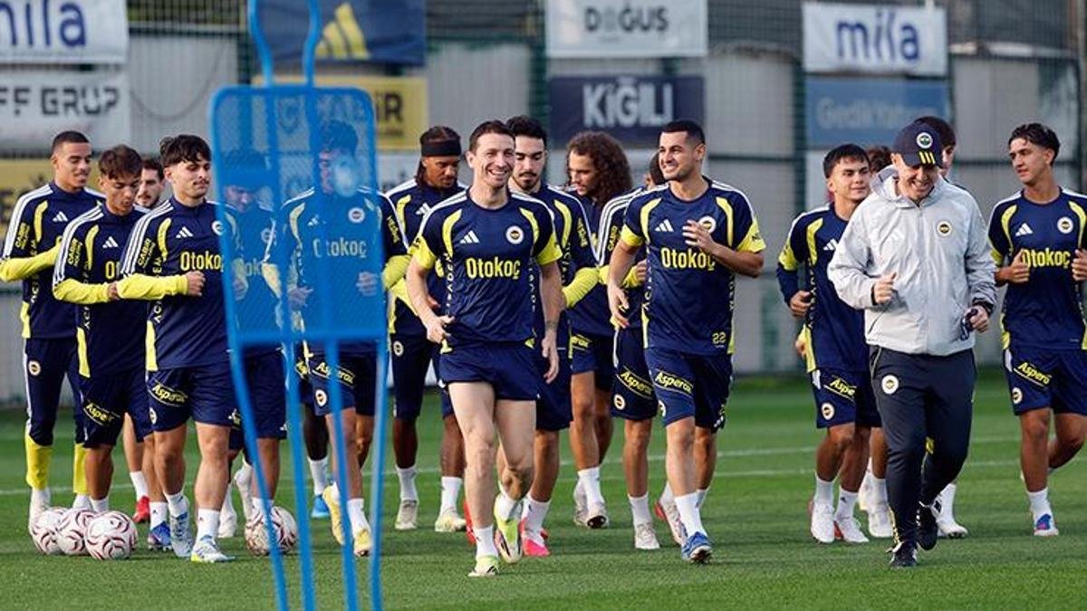 Son dakika! Fenerbahçe'de Mert Hakan yandaş kadroya alındı! Çaykur Rize kadrosu açıklandı - Fanatik Gazetesi Fenerbahçe (FB) Haberleri Spor
