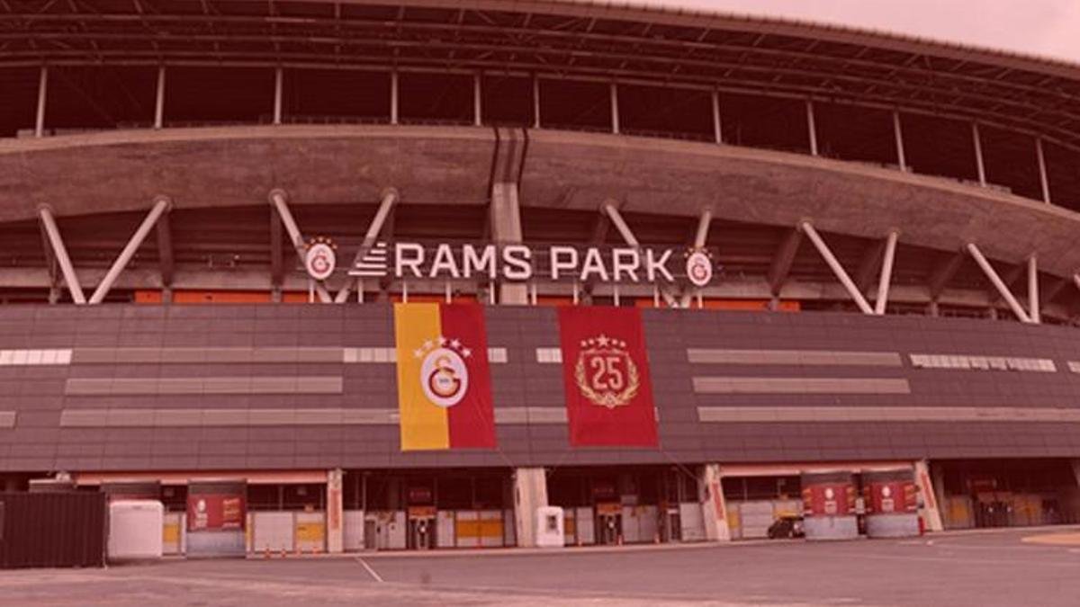 Galatasaray - Barcelona maçı öncesi karaborsa operasyonu! 9 şüpheli gözaltında - Fanatik Gazetesi Galatasaray (GS) Haberleri - Spor