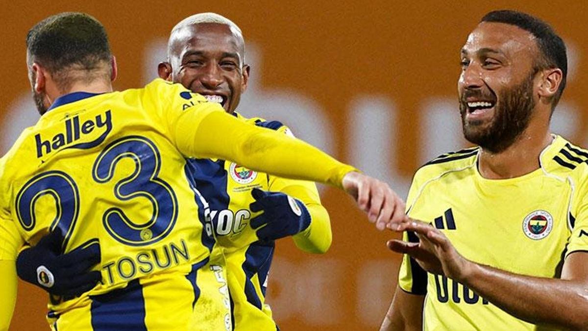 Cenk Tosun'dan yıllar sonra gelen itiraf! 'Fenerbahçe'ye gitmem hataydı' - Fanatik Gazetesi Fenerbahçe (FB) Haberleri Spor
